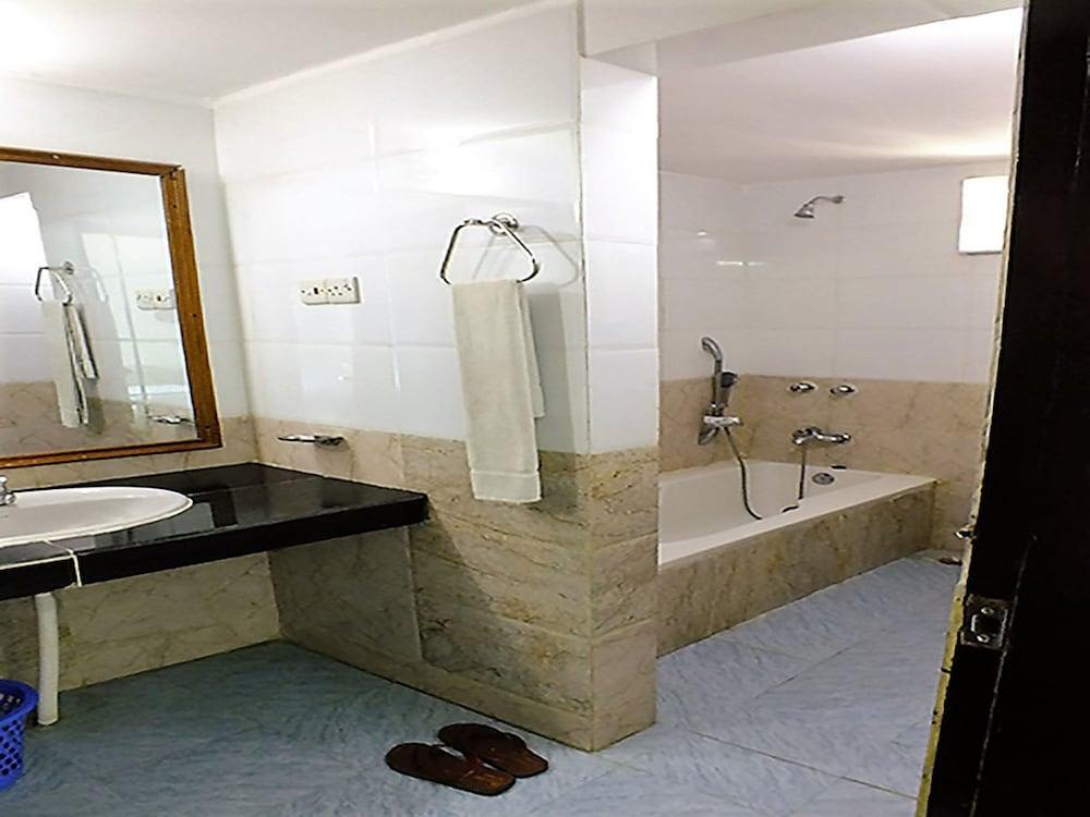 Uni Resort Cox's Bazar Ngoại thất bức ảnh